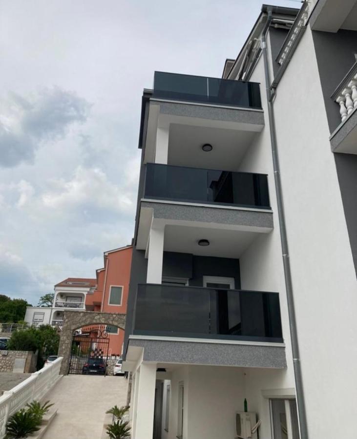 Villa Mara Crikvenica Exteriör bild