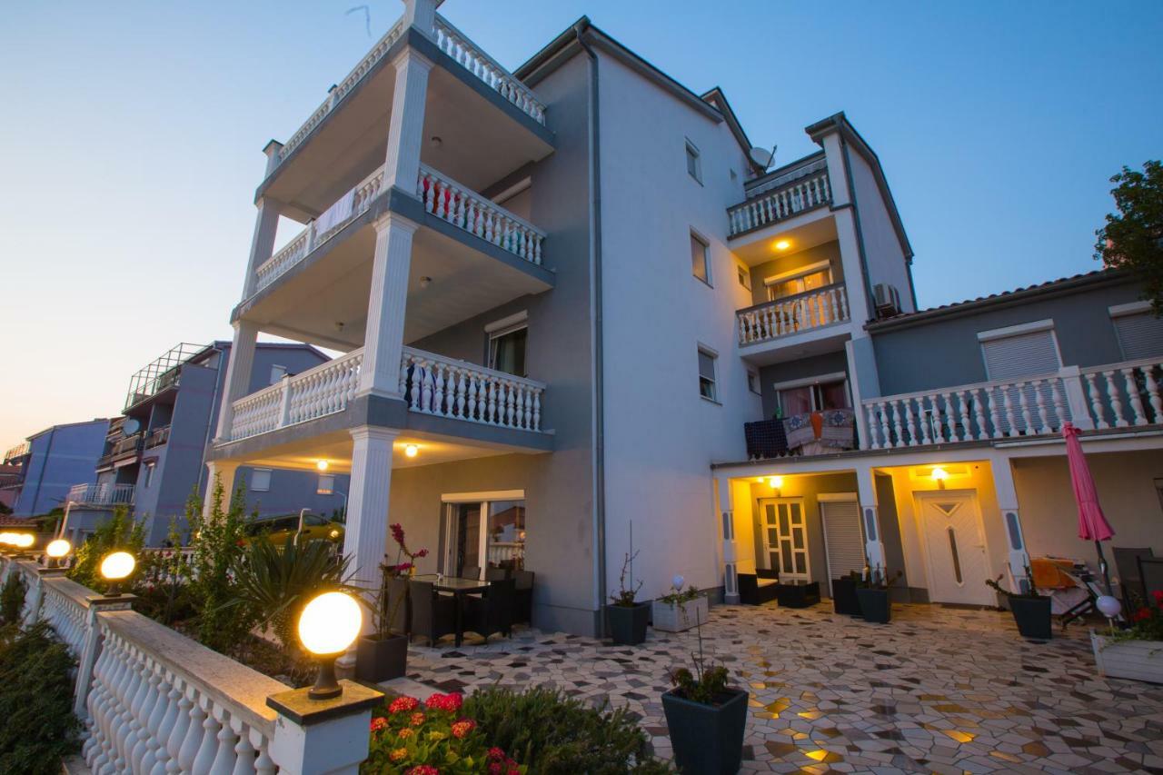 Villa Mara Crikvenica Exteriör bild
