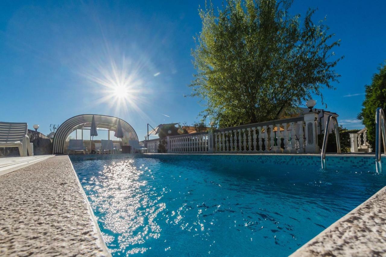 Villa Mara Crikvenica Exteriör bild